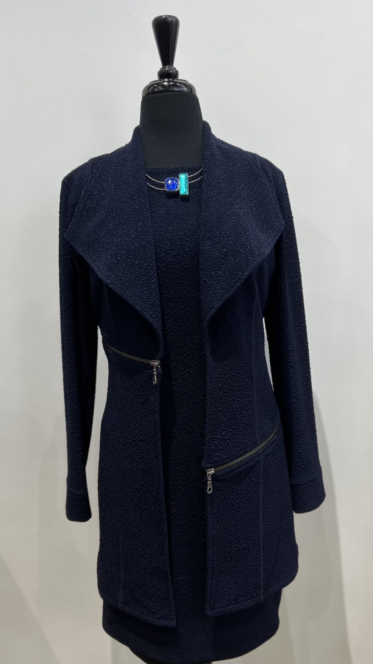 Eva Varro J12901 Navy Long Barcelona Jacket with Zipper Detail | Ooh Ooh Shoes women's clothing and shoe boutique located in Naples
