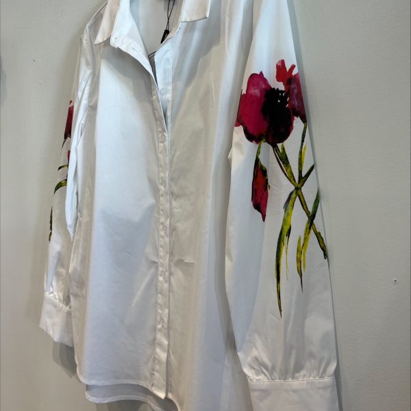 Ravel 1Y2205 White Long Sleeve Blouse With Flower Print Sleeves | Ooh Ooh Shoes women's clothing and shoe boutique located in Naples