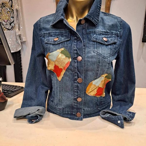 Aum-Couture Layla Dark Denim Jean Jacket With Heart Patches | Ooh Ooh Shoes women's clothing and shoe boutique located in Naples