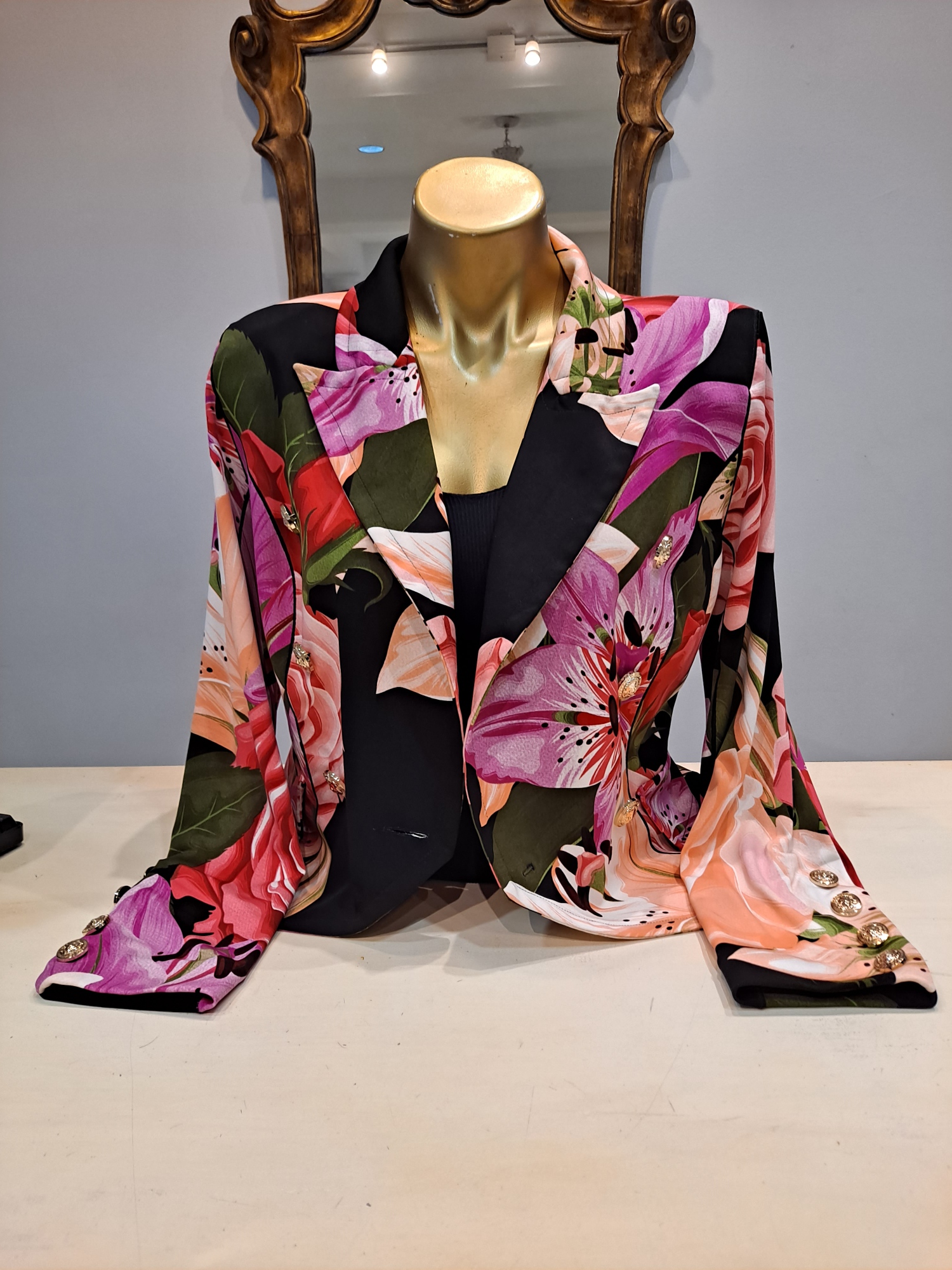 Eva Varro J12943 Rita Double Breasted Peaked Lapel Short Jacket With Gold Buttons Eva Varro J12943 Rita Double Breasted Peaked Lapel Short Jacket With Gold Buttons | Ooh Ooh Shoes women's clothing and shoe boutique located in Naples